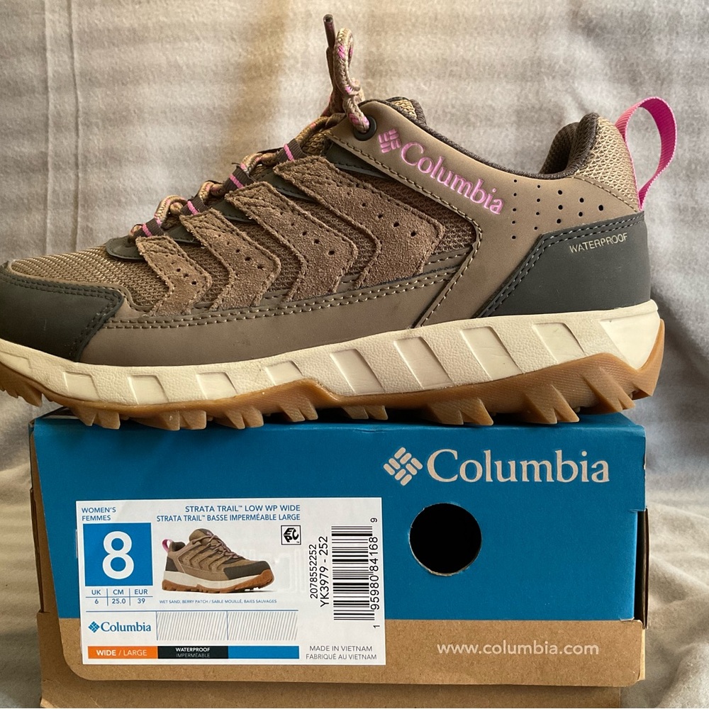 Columbia Women's Tan and Pink Sneakers